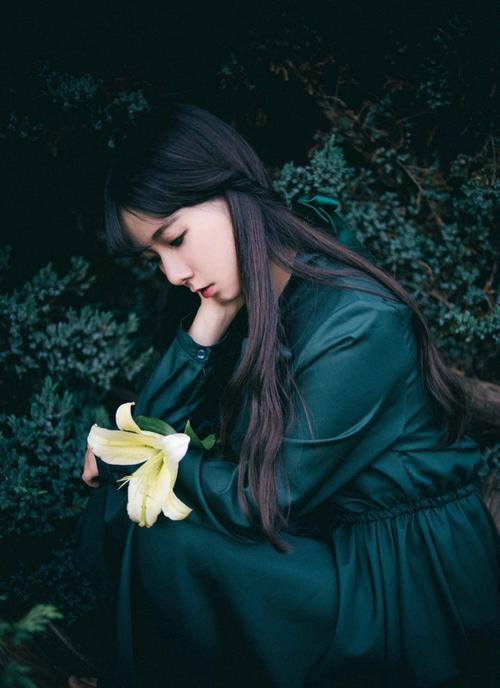 张雨绮在胯下娇喘耸动呻吟