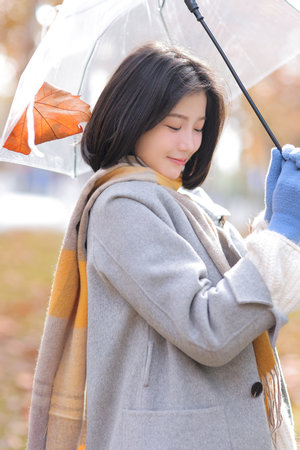 当着丈夫面前被别人欺负该怎么办