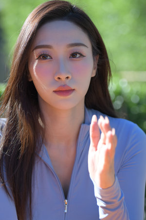 黑草莓帝国正片